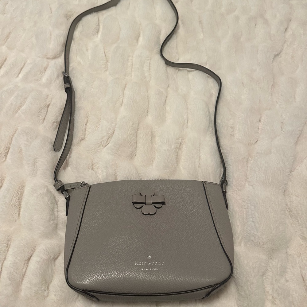 Kate Spade Crossbody Bag – Light Taupe, Excellent Condition!